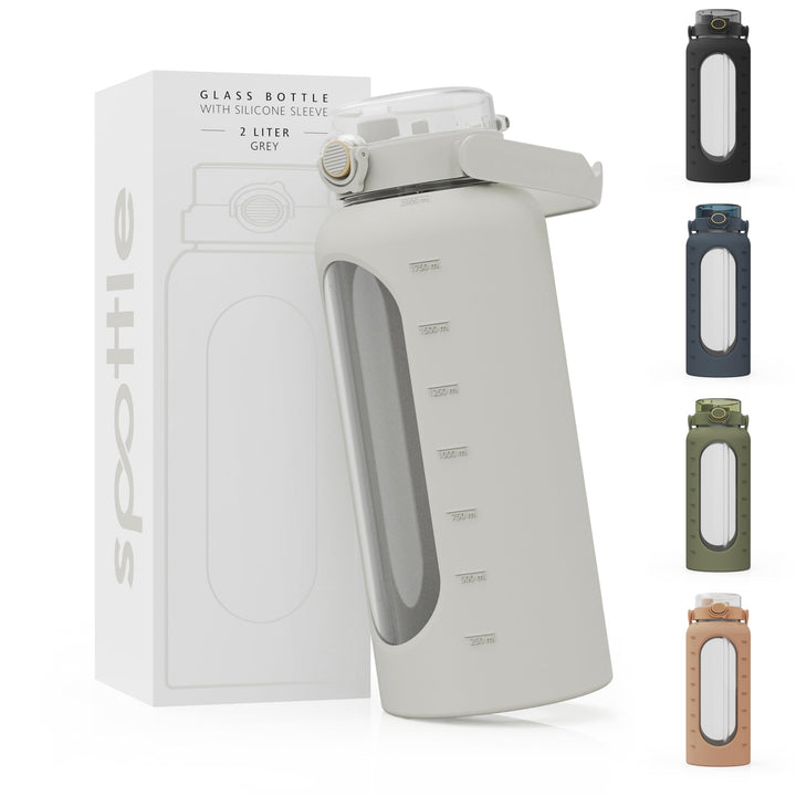 spottle Glasflasche 2 Liter - Trinkflasche 2L Glas mit Strohhalm - Grosse Wasserflasche mit Schutzhü