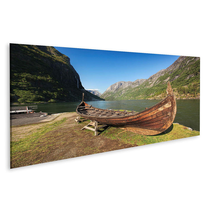 islandburner Bild auf Leinwand Altes Wikingerboot Im Dorf Gudvangen Bei Flam Norwegen Bilder Wandbil