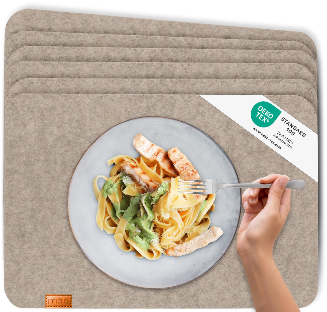 Miqio® - Design Tischset aus Filz | Marken Label aus echtem Leder | 6er Set Platzset (beige) abwasch