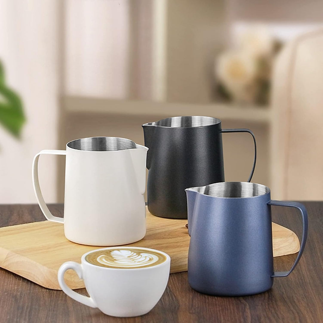 Milchaufschäumbecher aus Edelstahl, 700 Ml, Langlebiger Dampfkrug für Latte-Art-Enthusiasten (Edelst