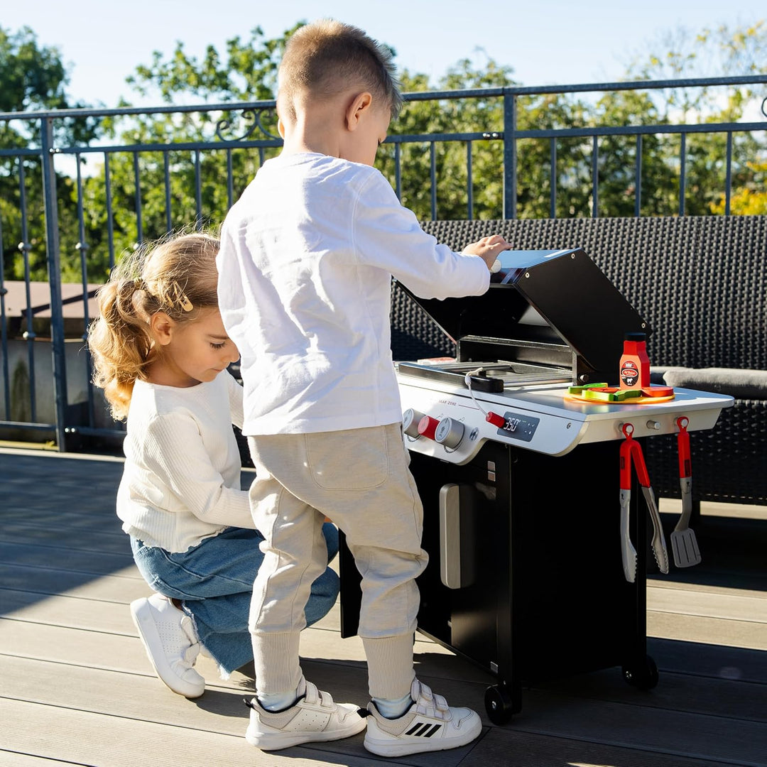 Theo Klein 9445 Weber Grill Genesis aus Holz inklusive Einsätze für Steak, Pizza oder Gemüse Mit Foo