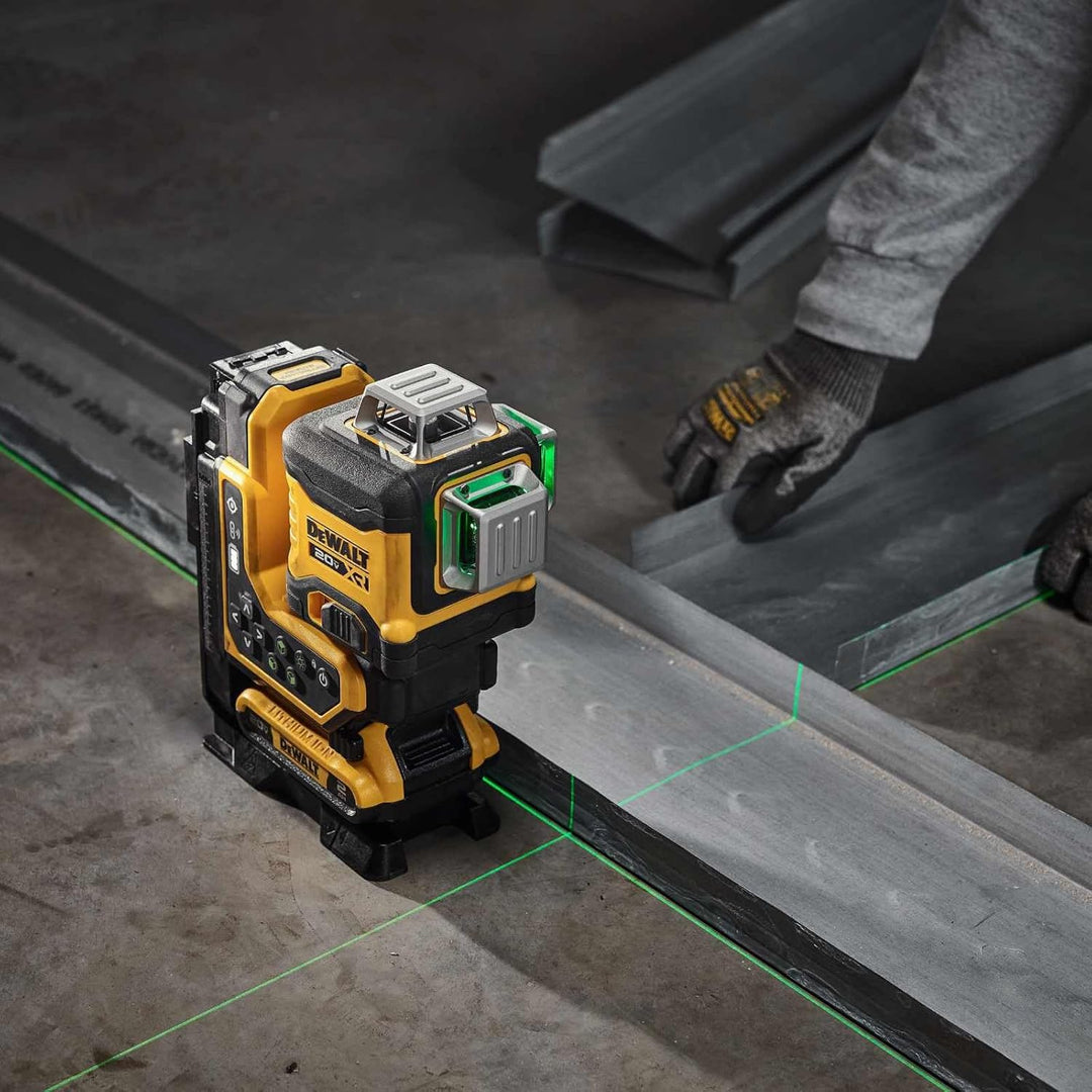 DEWALT 18V 3x360° Linienlaser mit Fernbedienung (grüne Laserdiode, 80m Arbeitsbereich (100m mit Empf