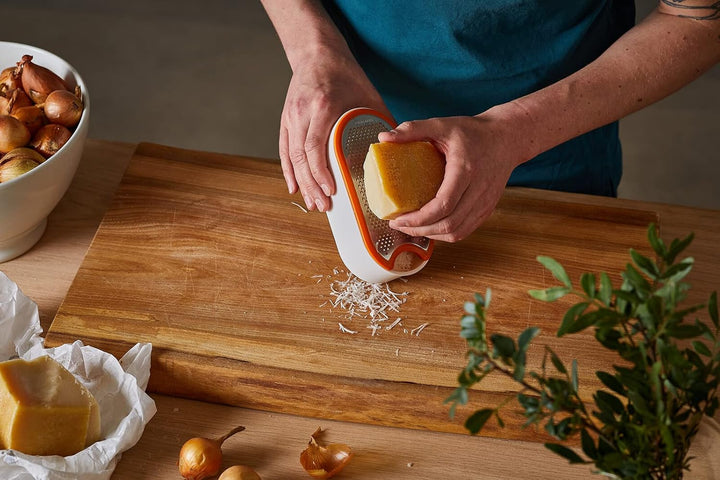 Fiskars Handreibe mit Behälter, Füllinhalt: 400 ml, Masse (LxBxH): 16,8 x 9,0 x 5,9 cm, Metall/Kunst