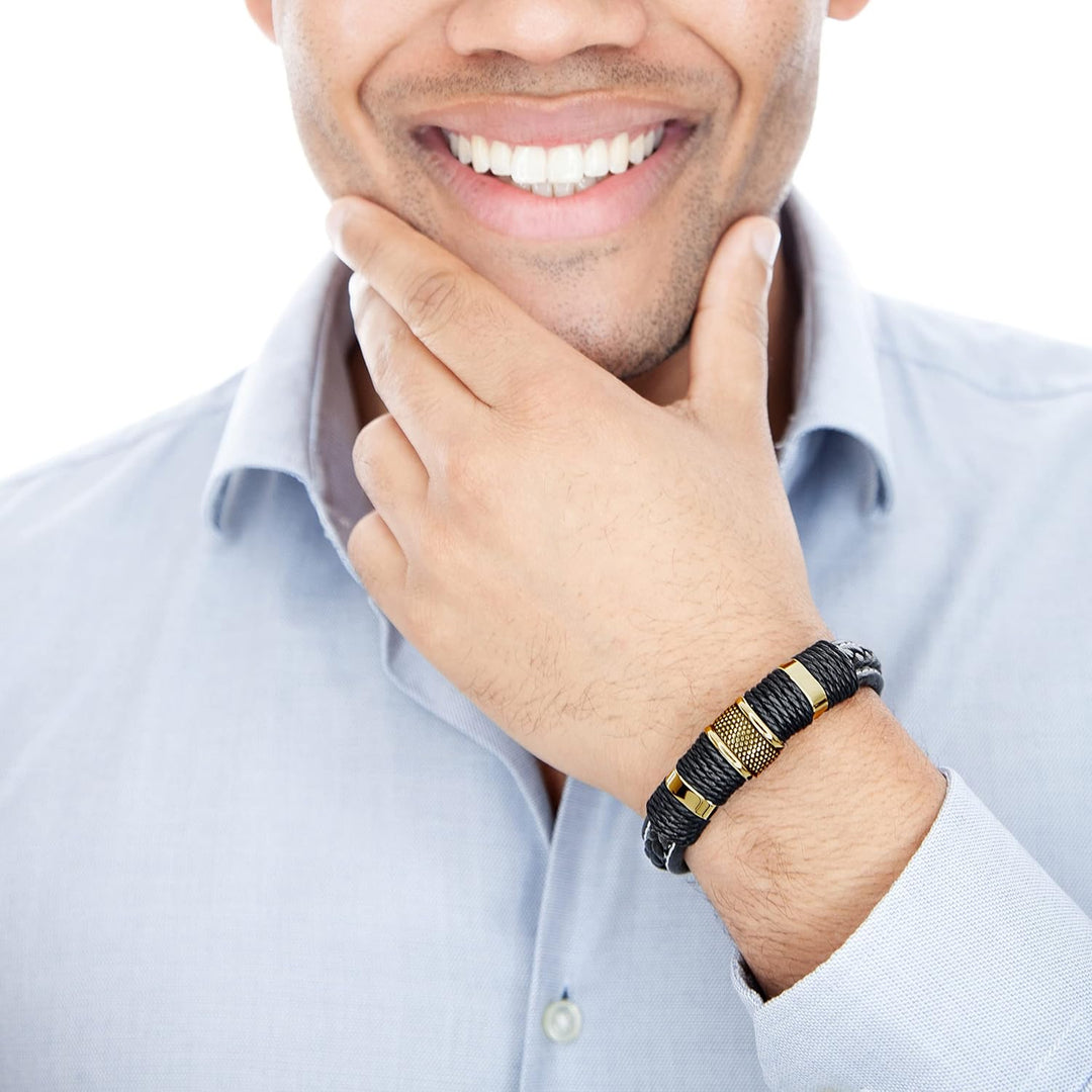 SERASAR Premium Lederarmband für Männer in Schwarz | Magnetverschluss aus Edelstahl in Schwarz, Silb