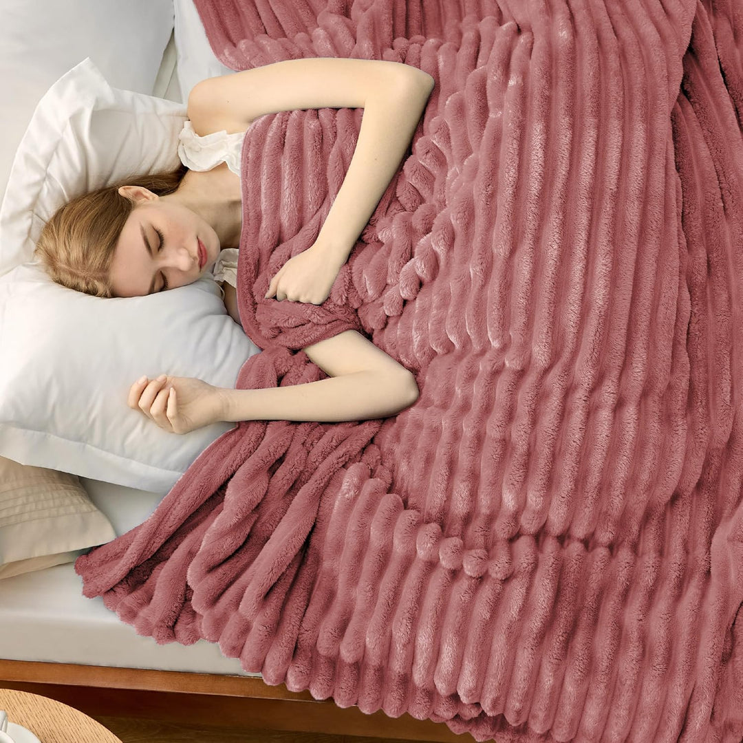 BEDSURE kuscheldecke 220x240 für Zimmer Deko - Tagesdecke, Wolldecke & Fleecedecke, Sofadecke, Weich