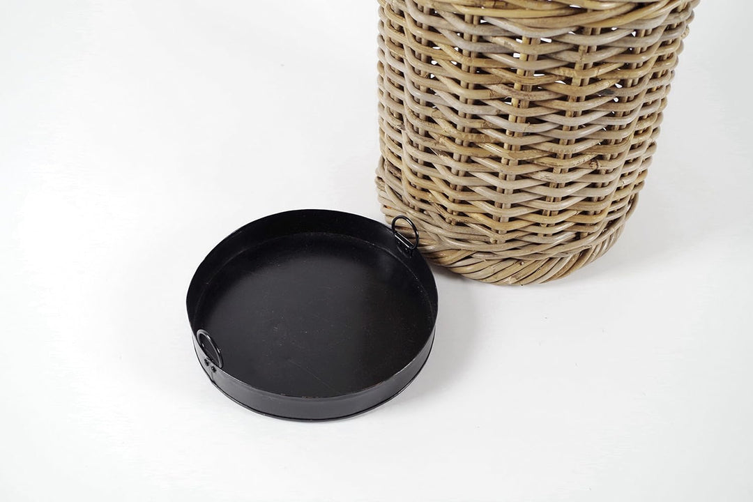 Kobolo Dekorativer Schirmständer aus grauem Rattan