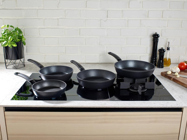 Fissler Adamant Comfort/Pfannen-Set 2-teilig (24 cm + 28 cm) – kratzfeste Aluminium-Bratpfannen mit