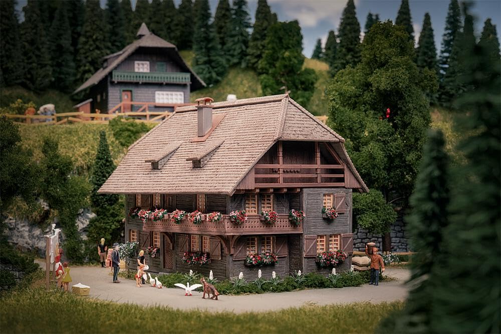 FALLER 130012 - Jubiläumsmodell Uhrenmacherhaus mit Figur - Spurweite H0