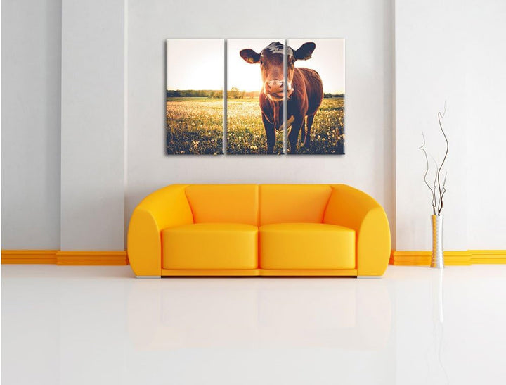 Pixxprint Kuh auf Butterblumenwiese als Leinwandbild/Grösse: 3 Teilig (120x80) / Wandbild/Kunstdruck