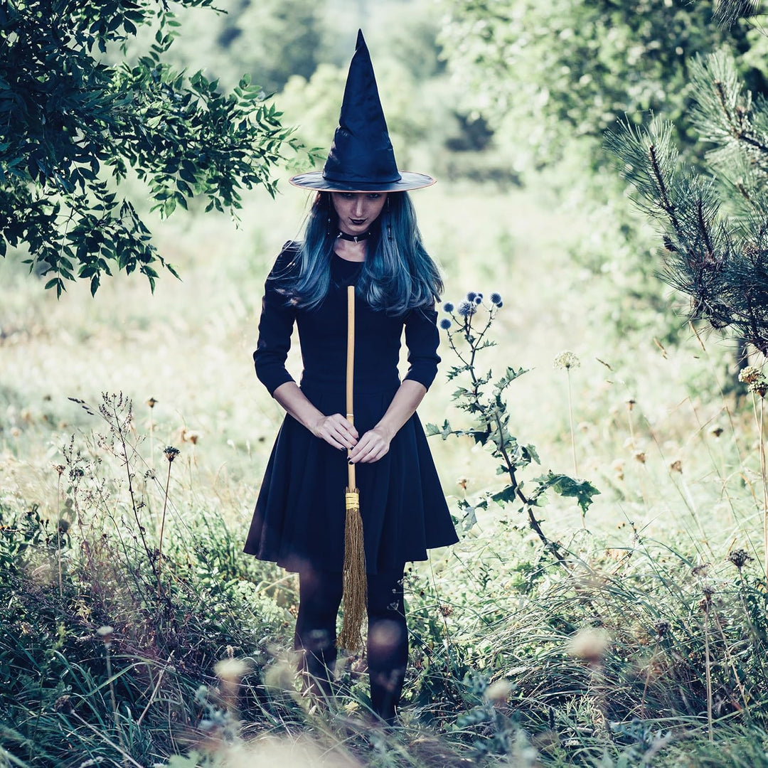 Relaxdays Hexenbesen 2er Set, mit Stiel, 97 cm lang, Kostümzubehör für Erwachsene, Halloween, Bambus