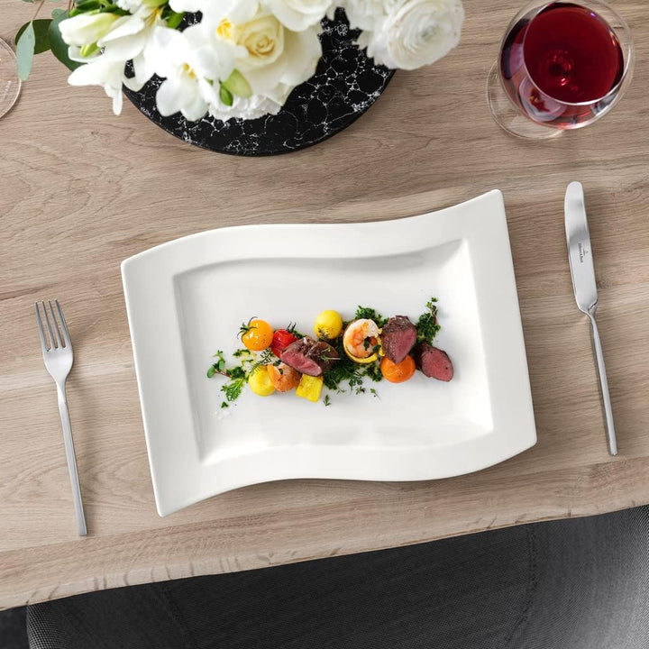 Villeroy und Boch NewWave Servierplatte, eckiger Servierteller, mit geschwungenen Linien, Premium Po