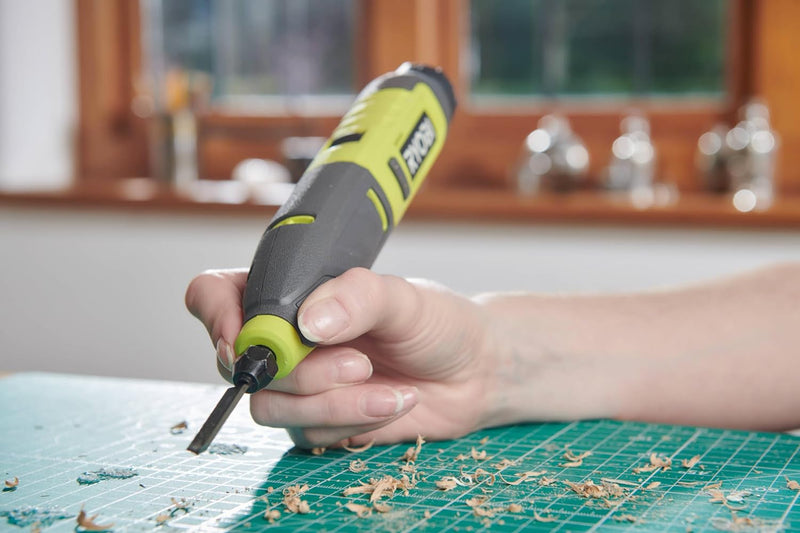 RYOBI 4 V USB Akku-Schnitzer, inklusive 1 x 4 V 2,0 Ah Akku und USB-C Ladekabel