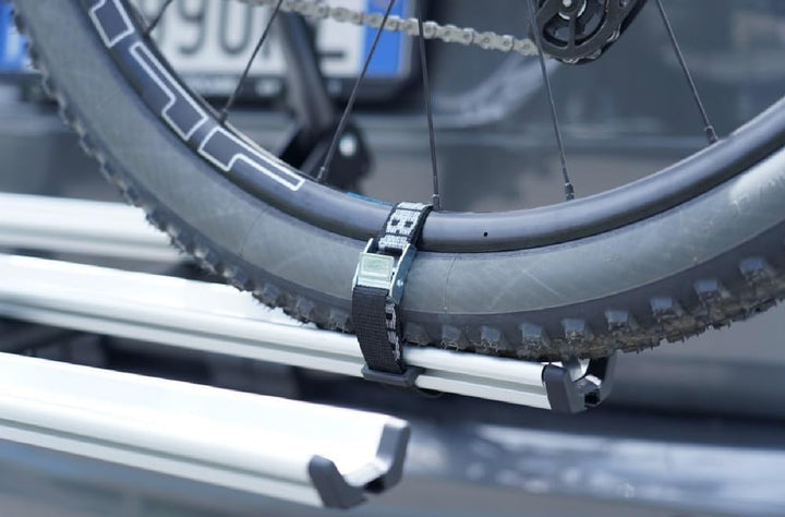 MENABO COBRA PLUS Heckklappen-Fahrradträger für 3 Fahrräder 45 kg