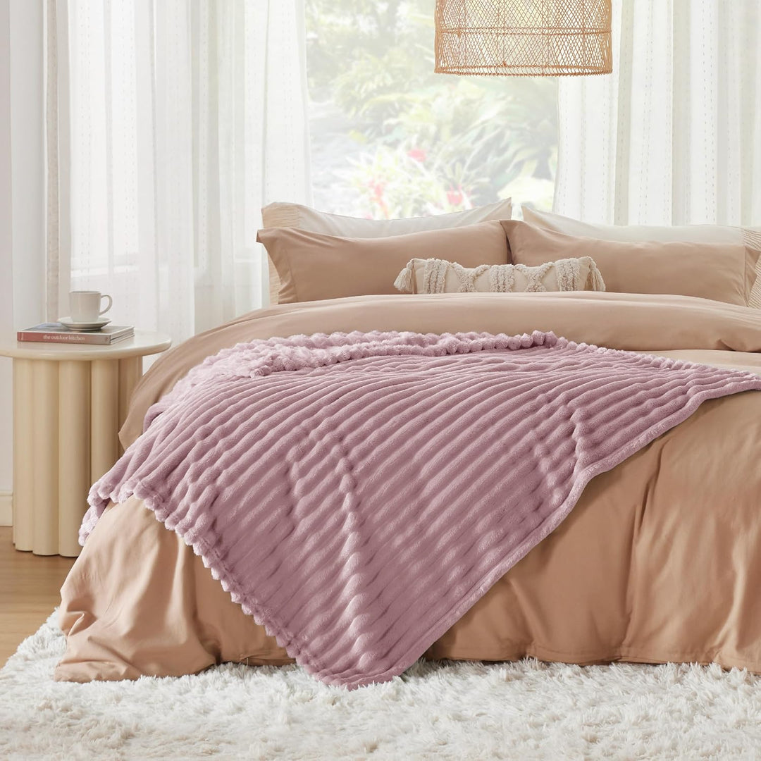 BEDSURE Kuscheldecke für Zimmer Deko - Wolldecke & Fleecedecke, Sofadecke, Weiche Warme Grobe Kordde