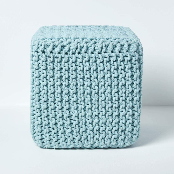 Homescapes gestrickter Sitzhocker Sitzwürfel helltürkis, Strick Sitzpuff 35 x 35 x 35 cm, Strickhock