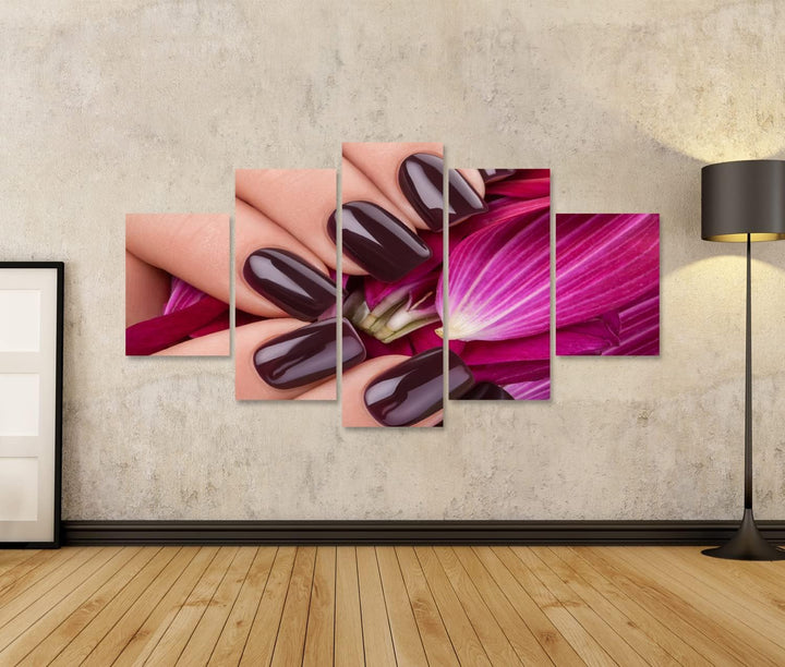 islandburner Bild auf Leinwand Schöne Nägel Und Blume Nagelstudio Beauty Bilder Wandbilder Poster Le
