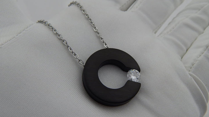 Hanessa Kette aus Edelstahl Damen-Schmuck Hals-Kette und Anhänger aus hochwertigem 316L Stahl " Schw