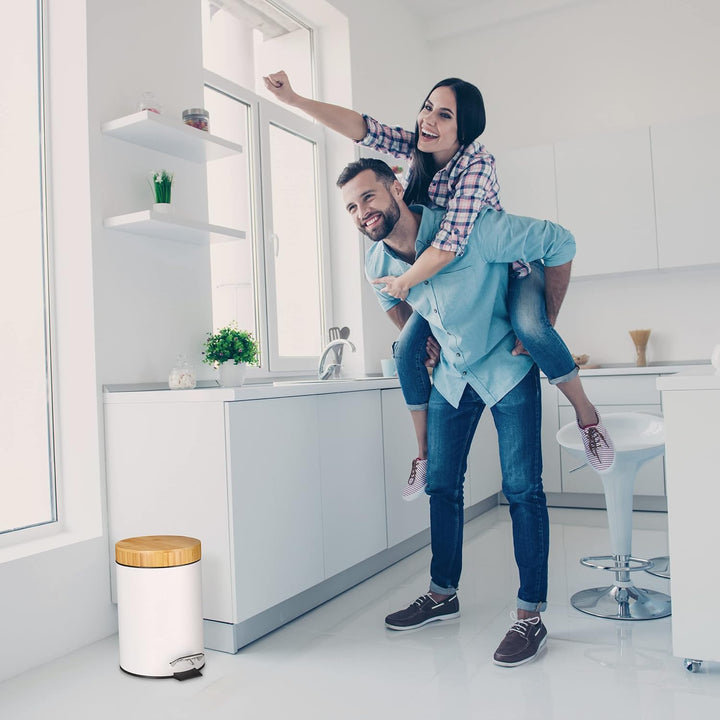 Relaxdays Mülleimer Bad, 3 l, Kosmetikeimer mit Absenkautomatik, Bambusdeckel, entnehmbarer Inneneim