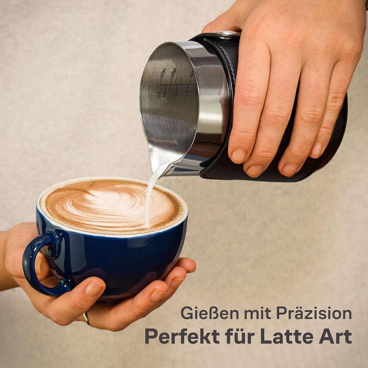 Cosumy Milchkännchen Edelstahl 500ml Schwarz - Milchkanne mit Messkala - Für Latte Art - Barista Zub