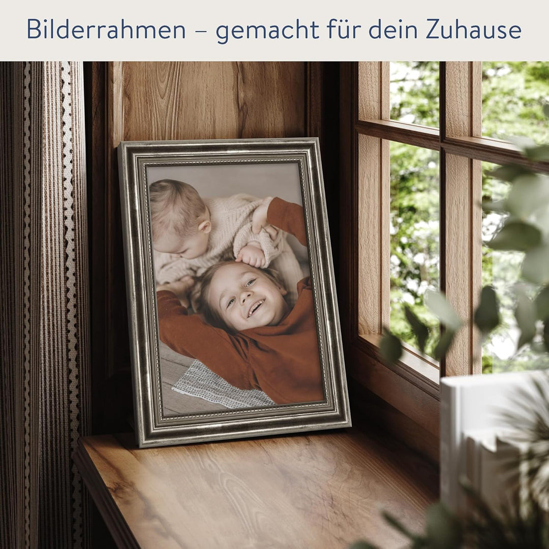 WANDStyle Bilderrahmen Silber 20x25 cm aus Holz im Barock-Stil zum Aufhängen, Fotorahmen Made in Ger