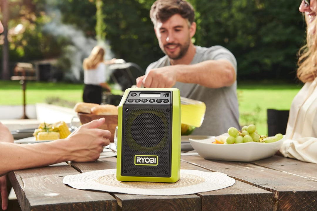 RYOBI 18V ONE+ Bluetooth-Radio RR18-0 (10 W Ausgangsleistung, ohne Akku und Ladegerät), Grün
