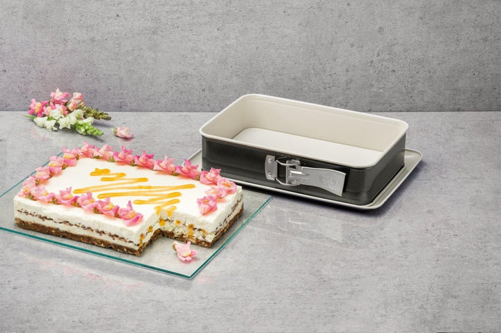 Dr. Oetker Rechteck-Springform mit Auslaufschutzboden 28 cm Back-Trend – Backform mit keramisch vers