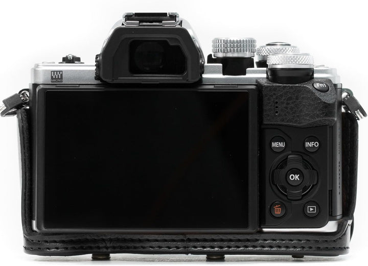 MegaGear MG367 Olympus OM-D E-M10 Mark II, E-M10 (14-42mm) Ever Ready Leder Kamera-Case mit Tragerie