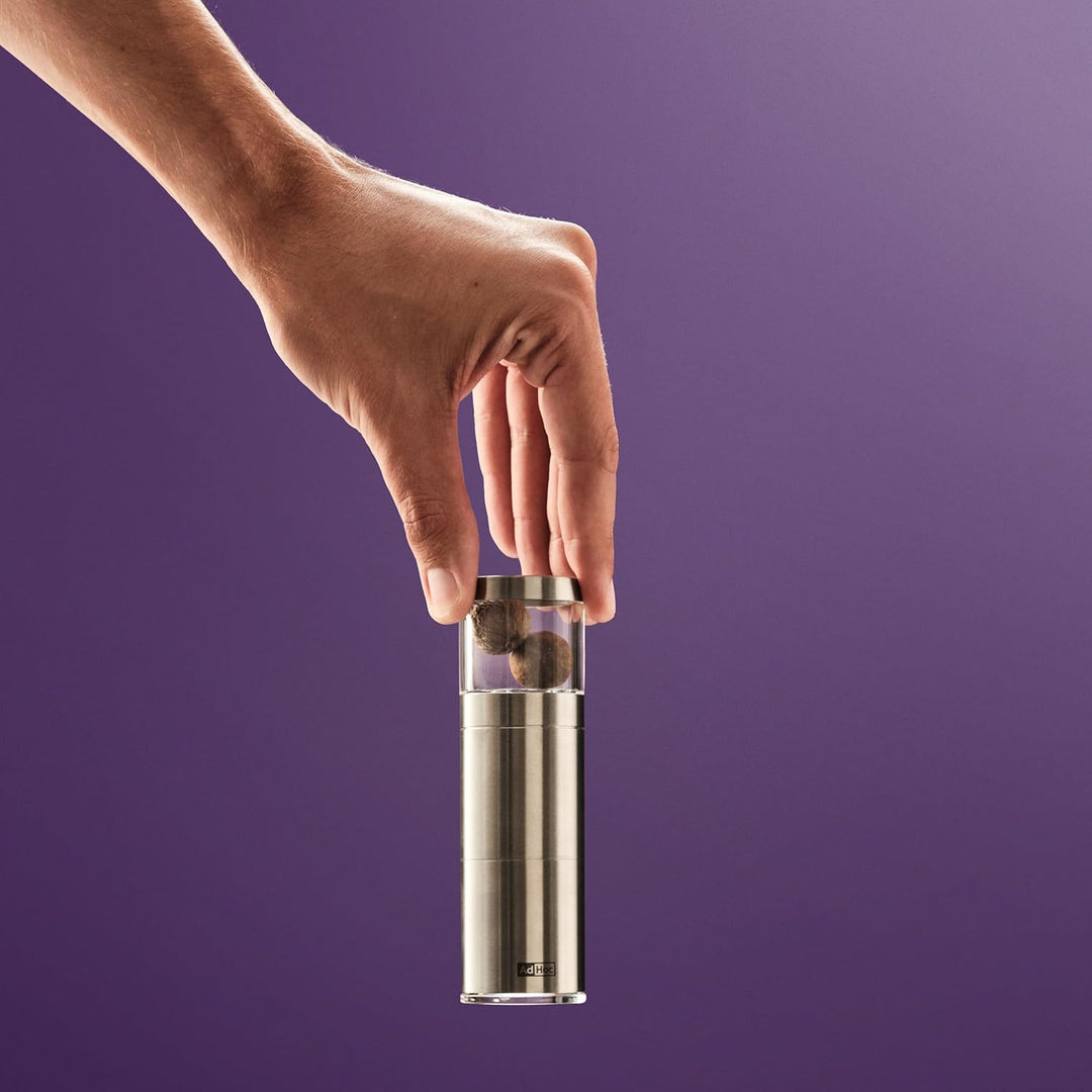 AdHoc Muskatmühle, Design Muskatreibe für ganze Muskatnüsse in Silber | Scharfe PreciseCutDuo Edelst