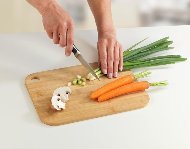 WENKO Schneidebrett Bambus M, beidseitig verwendbar, Brett mit Griffloch aus umweltfreundlichem, sch
