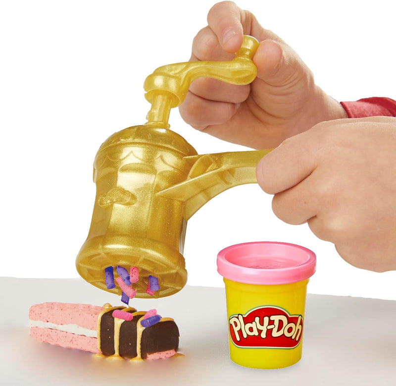 Hasbro E9437 Play-Doh Collection Gold Star Baker Playset, Multi