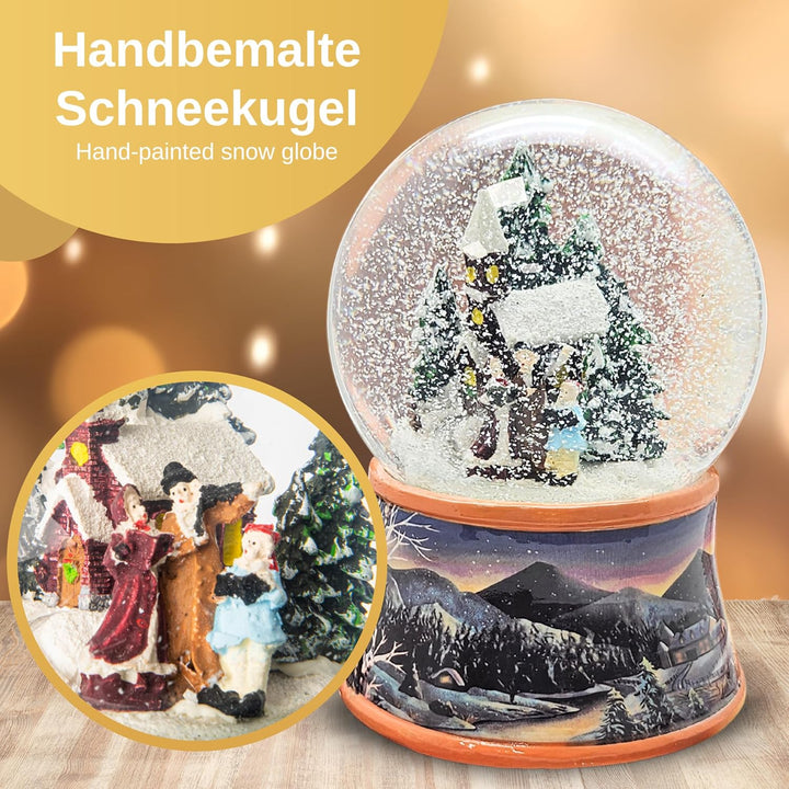 Schneekugel Weihnachtsspaziergang | Sockel nostalgische Winterlandschaft Ocker | mit Spieluhr | Schü