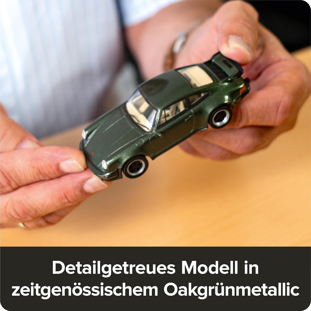 FRANZIS 67233 - Porsche 911 Turbo Adventskalender - Modellbausatz im Massstab 1:43, inkl. Soundmodul