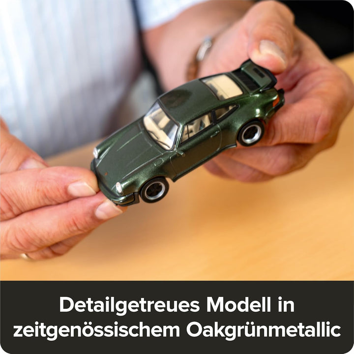 FRANZIS 67233 - Porsche 911 Turbo Adventskalender - Modellbausatz im Massstab 1:43, inkl. Soundmodul
