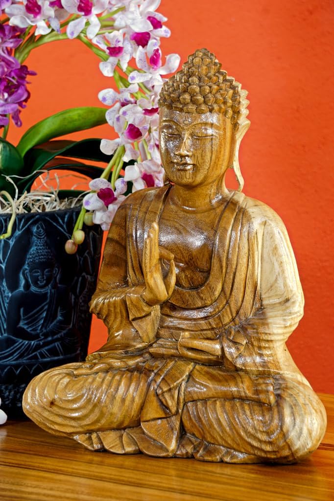 Kinaree Massivholz Buddha - Akazie Holz geschnitzter Buddha - 34cm Suar Skulptur, sitzender Buddha