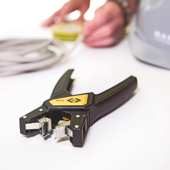 Automatische Abisolierzange für Flachkabel Einzelbett, Einzelbett