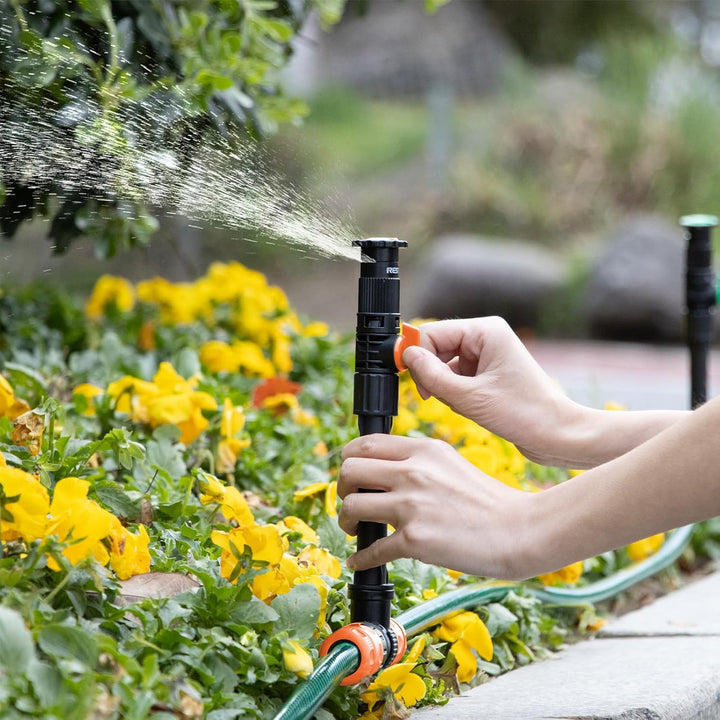 RESTMO Rasensprenger mit Erdspiess zur Gartenbewässerung, Mehrfach einstellbares Rasensprinkler, Fle
