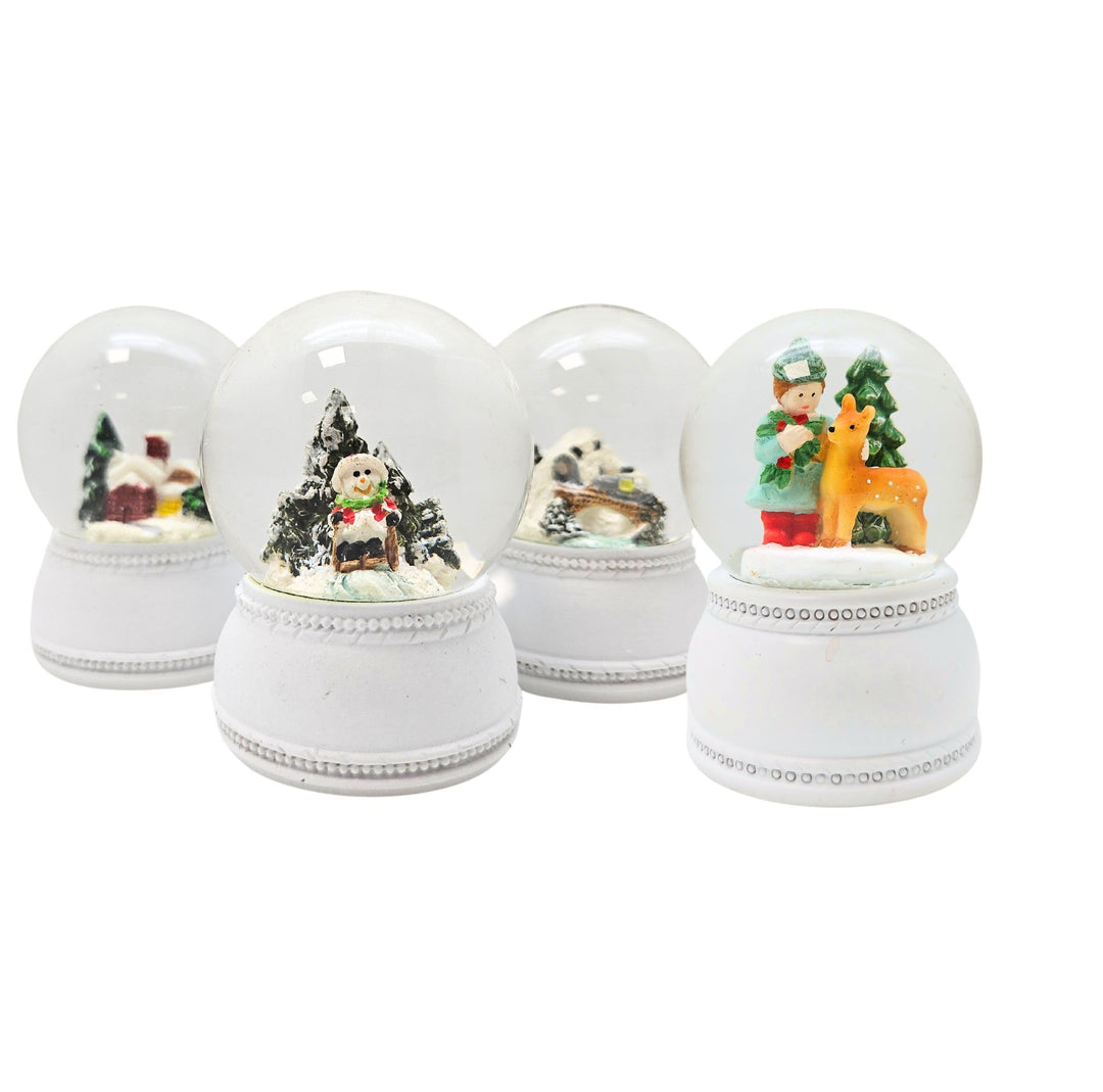 4 süsse Mini-Schneekugeln Weihnachten Winter und REH auf Sockel weiss Nostalgie | Durchmesser 45mm |