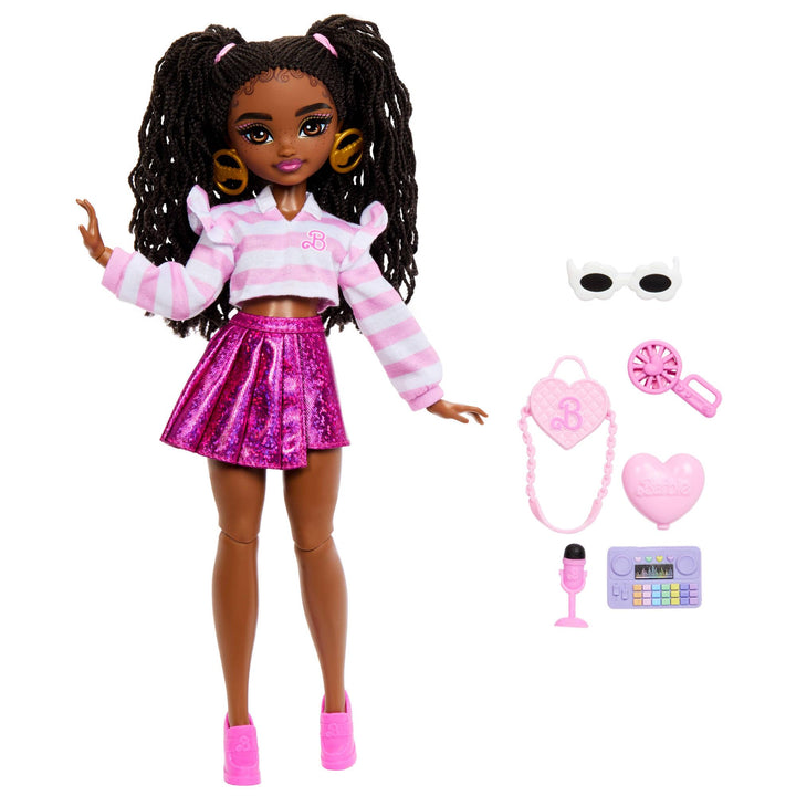 Barbie Dream Besties Brooklyn“ Modepuppe und Zubehörteile, beweglich mit brünetten Haaren und Spielt