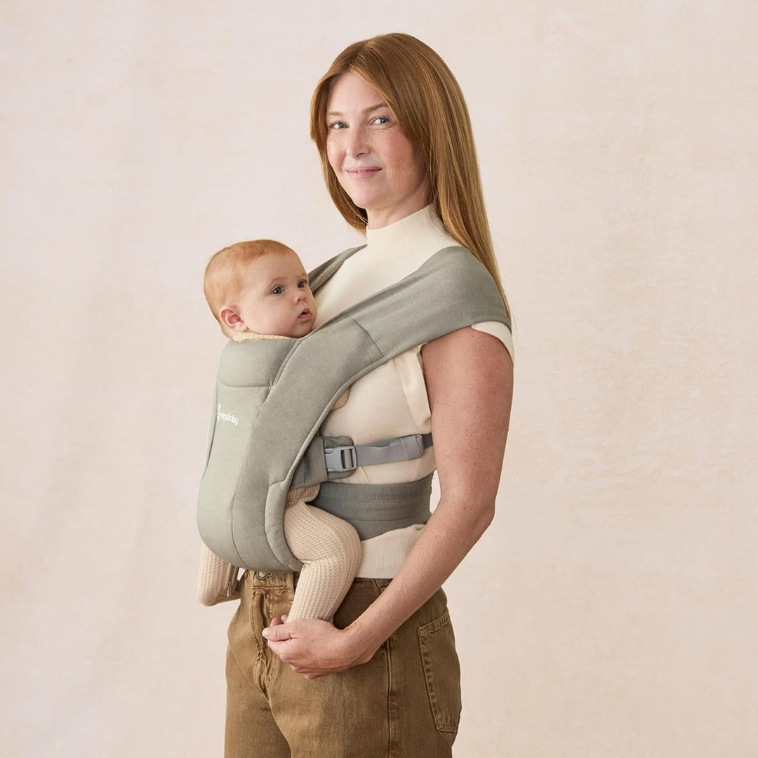 Ergobaby Embrace Babytrage für Neugeborene ab Geburt Extra Weich, Bauchtrage Baby Tragetasche Ergono