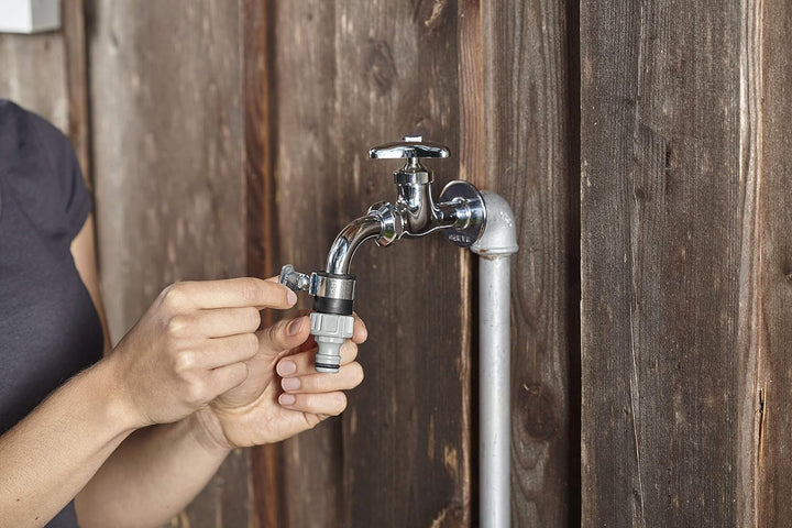 Gardena Classic roll-fix Flachschlauch 20 mit Kassette: Platzsparende Schlauchkassette & Wasserdieb:
