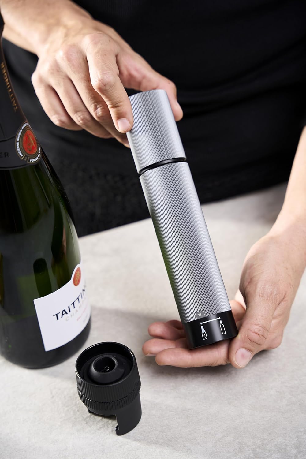 2in1 Vakuumpumpe für Wein & Champagner, 20 cm, Aluminium Karbonfarben Manuelle, Karbonfarben Manuell