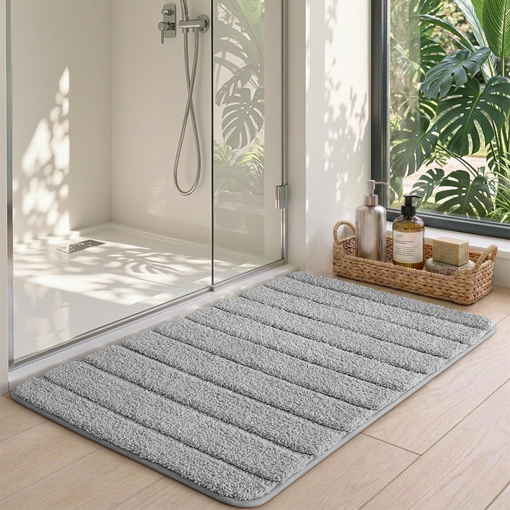 DEXI Badematte rutschfest 45 x 75 cm, Weich Badezimmerteppich Saugfähige Badteppich Waschbar Badvorl