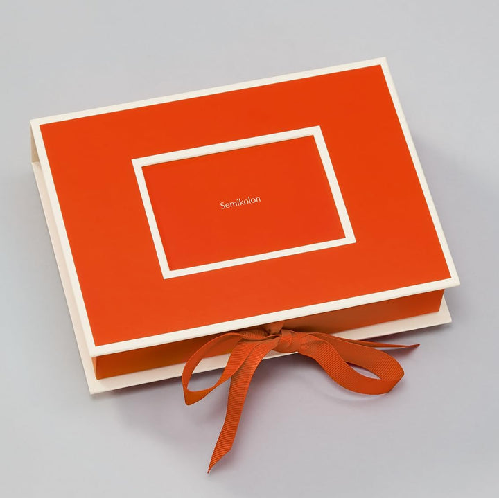 Semikolon 352520 Kleine Fotobox mit Einschubfenster - 20,7 x 15,3 x 4,7 cm - für 13 x 18 cm Fotos -