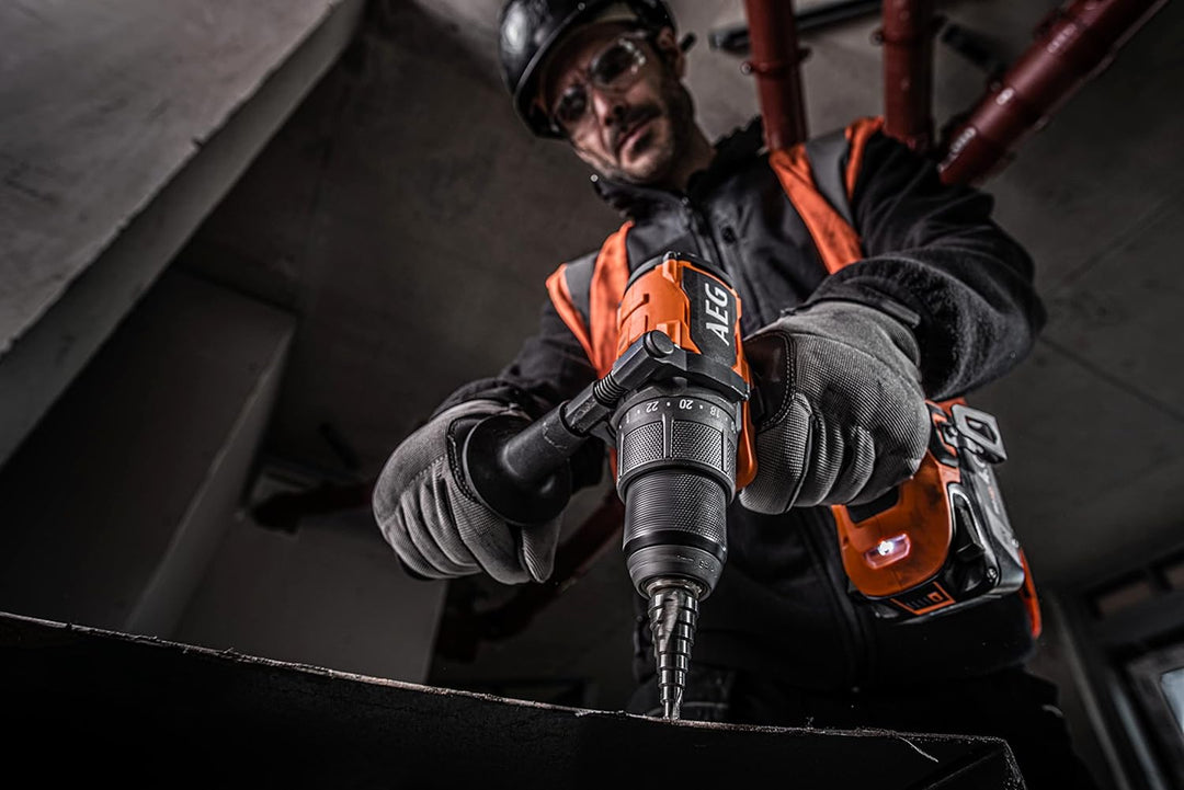 AEG PRO18V Brushless Akku-Kompakt-Schlagbohrschrauber BSB 18C3BL-402C (Max. Drehmoment 110 Nm, 13 mm