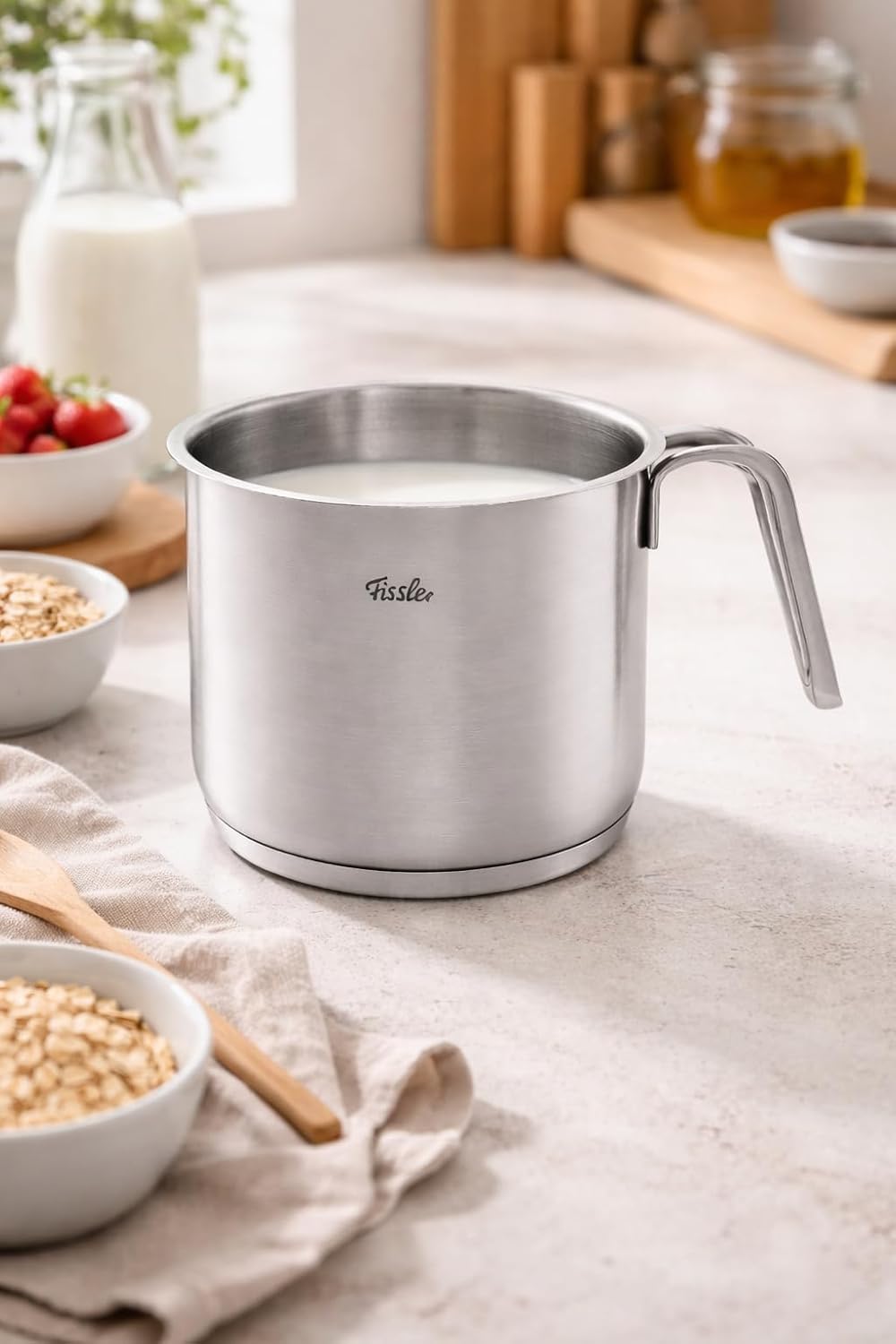 Fissler Sveto / Edelstahl-Milchtopf (1,5 L, Ø 14cm) kleiner Kochtopf, unbeschichtet, Gasherd, Indukt