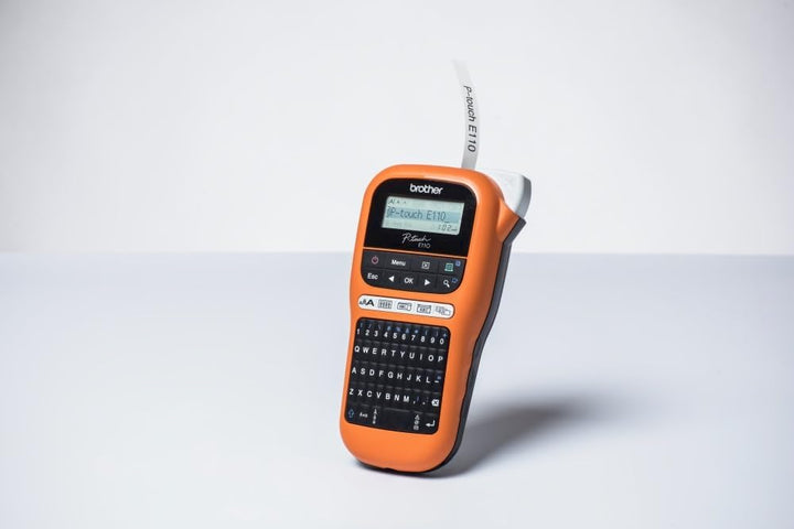 Brother PT-E300VP Industrielles Beschriftungsgerät inklusive Lithium-Ionen Akku, Netzadapter und Tra