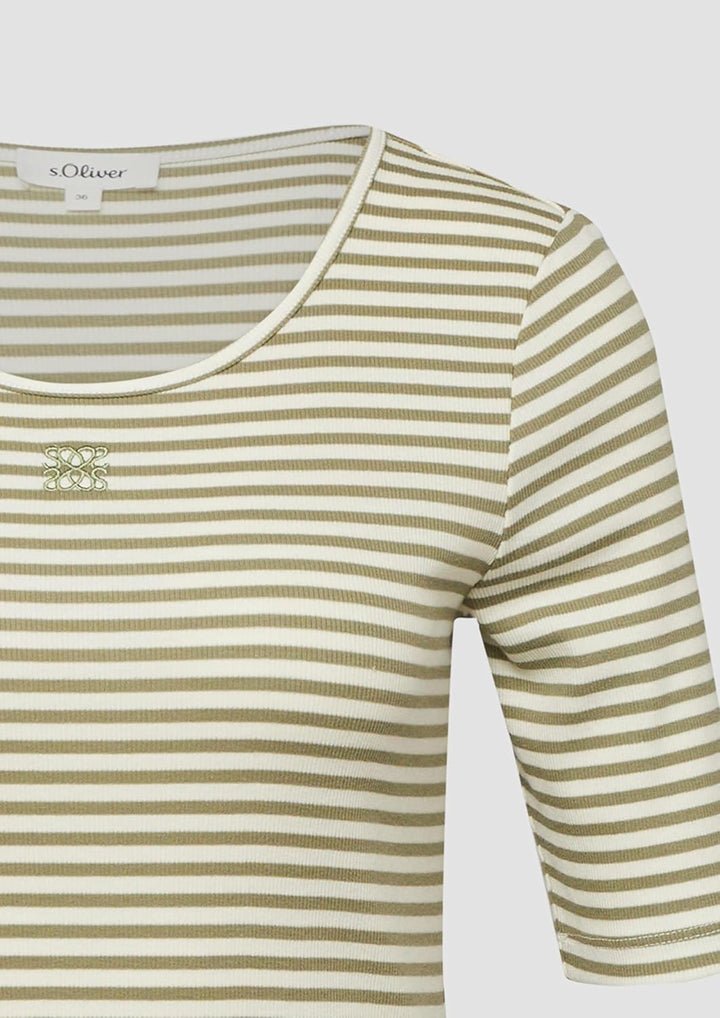 s.Oliver Geripptes T-Shirt im Slim Fit mit Stickerei 40 79g3_olivgrün, 40 79g3_olivgrün