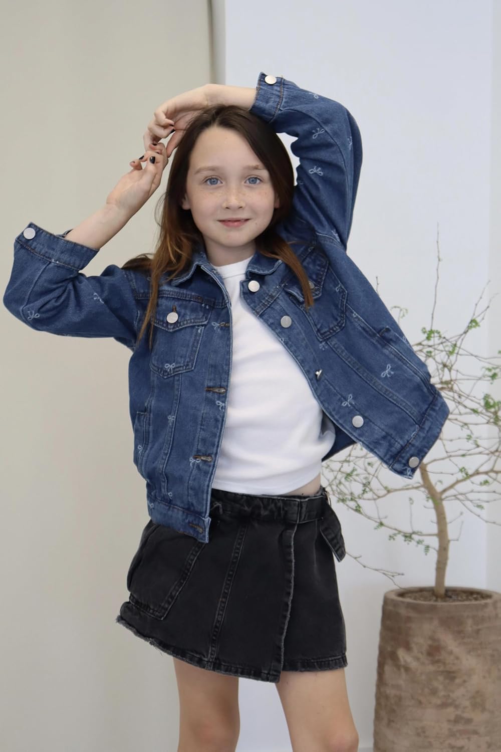Rolanko Jeansjacke für Mädchen, Basic Trucker Jacke aus Denim Outwear Button Down Jeans Hemden 6-7 J