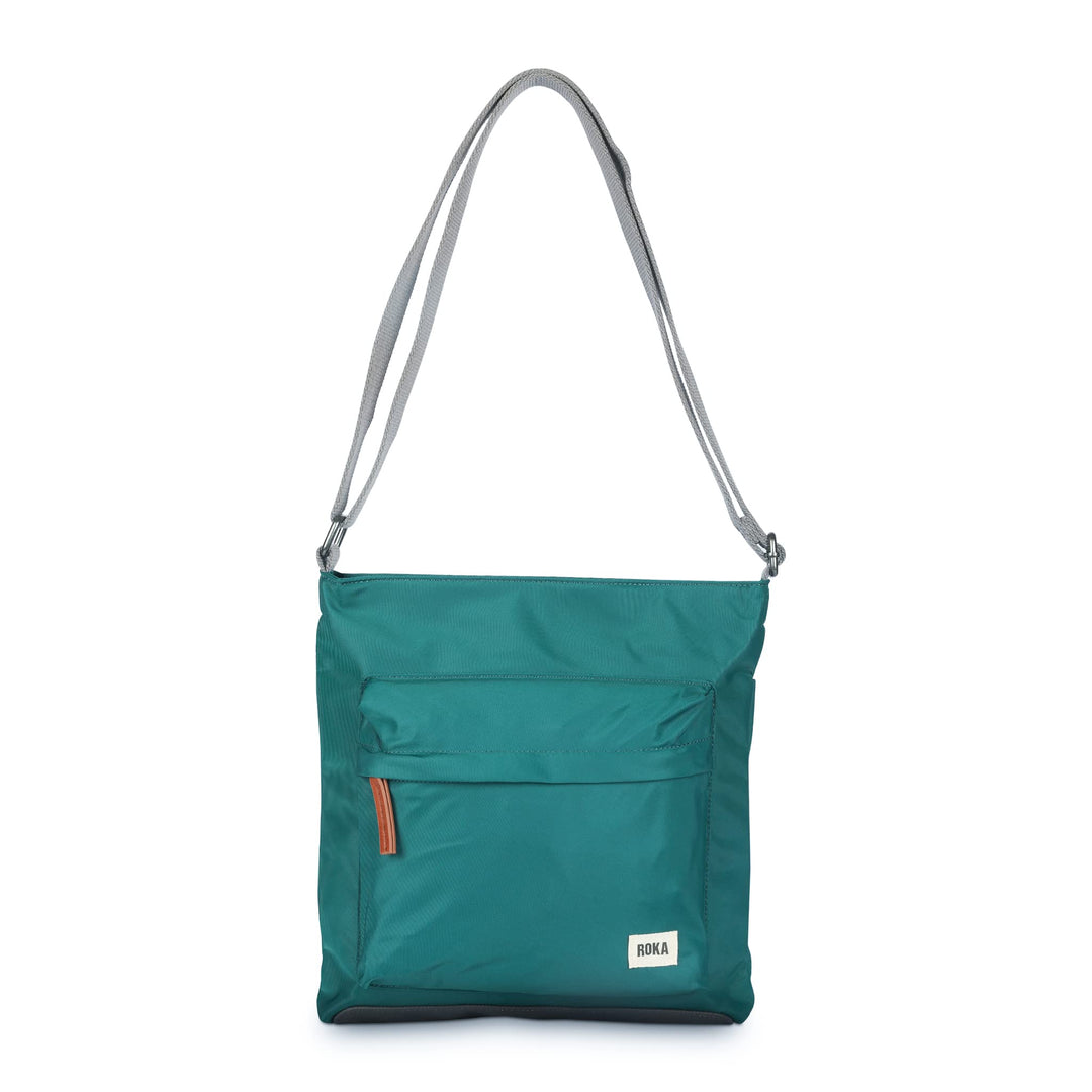 Roka London Kennington Sustainable Crossbody M Blaugrün, M Blaugrün