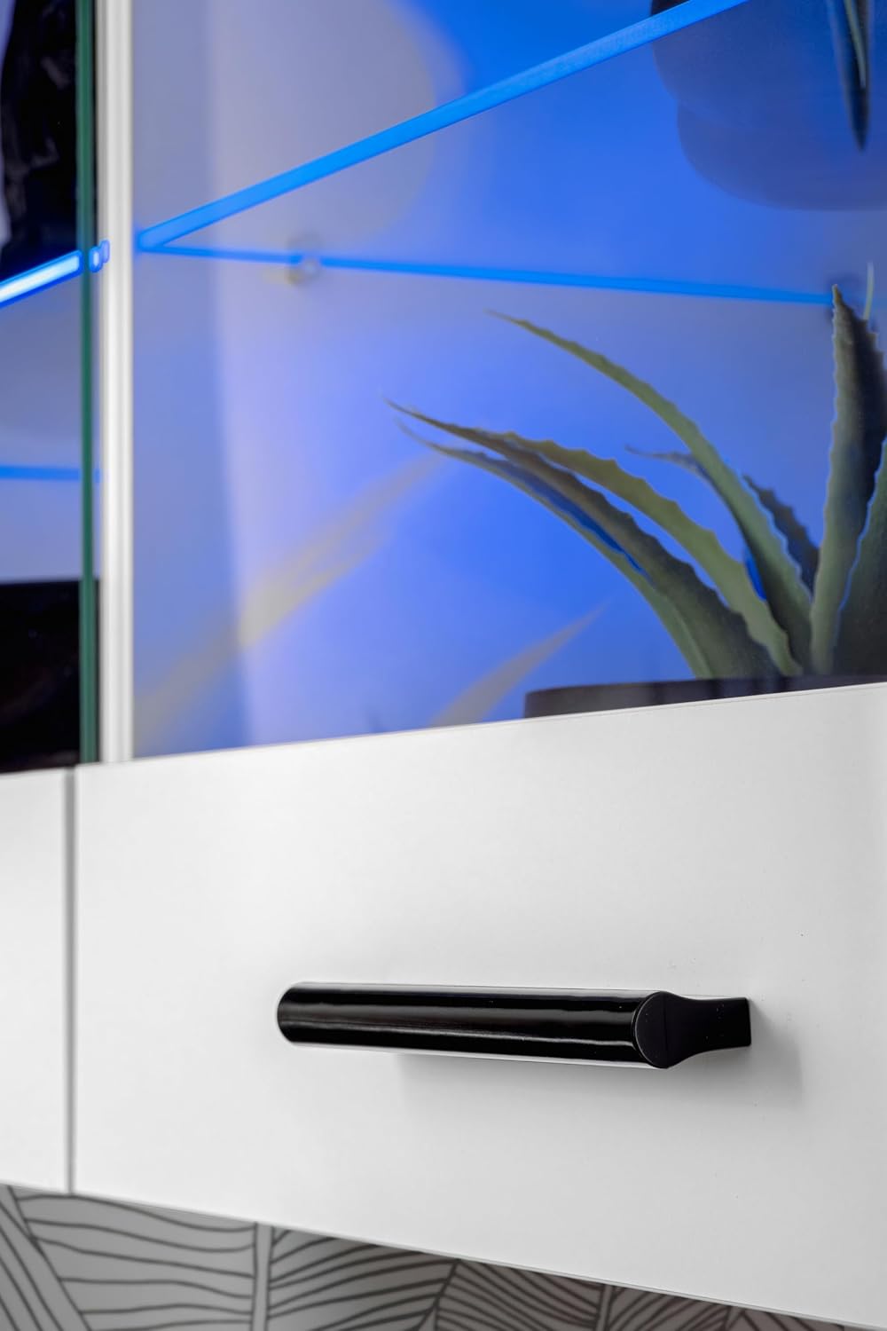 Vitrine Schrank Savona, Weiss/Weiss, Breite 100cm x Höhe 50cm x Tiefe 30cm, LED RGB, 2 Glasböden, 2